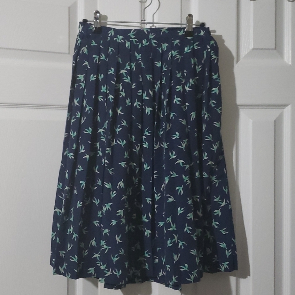 Forever 21 Bird Print Skirt